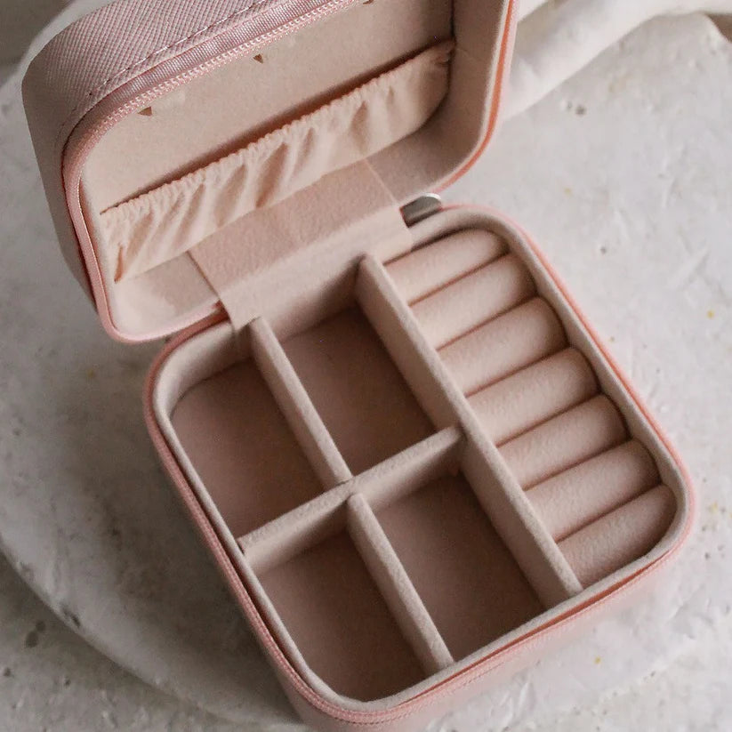 Portable Jewelry Storage & Organizer Leather Box